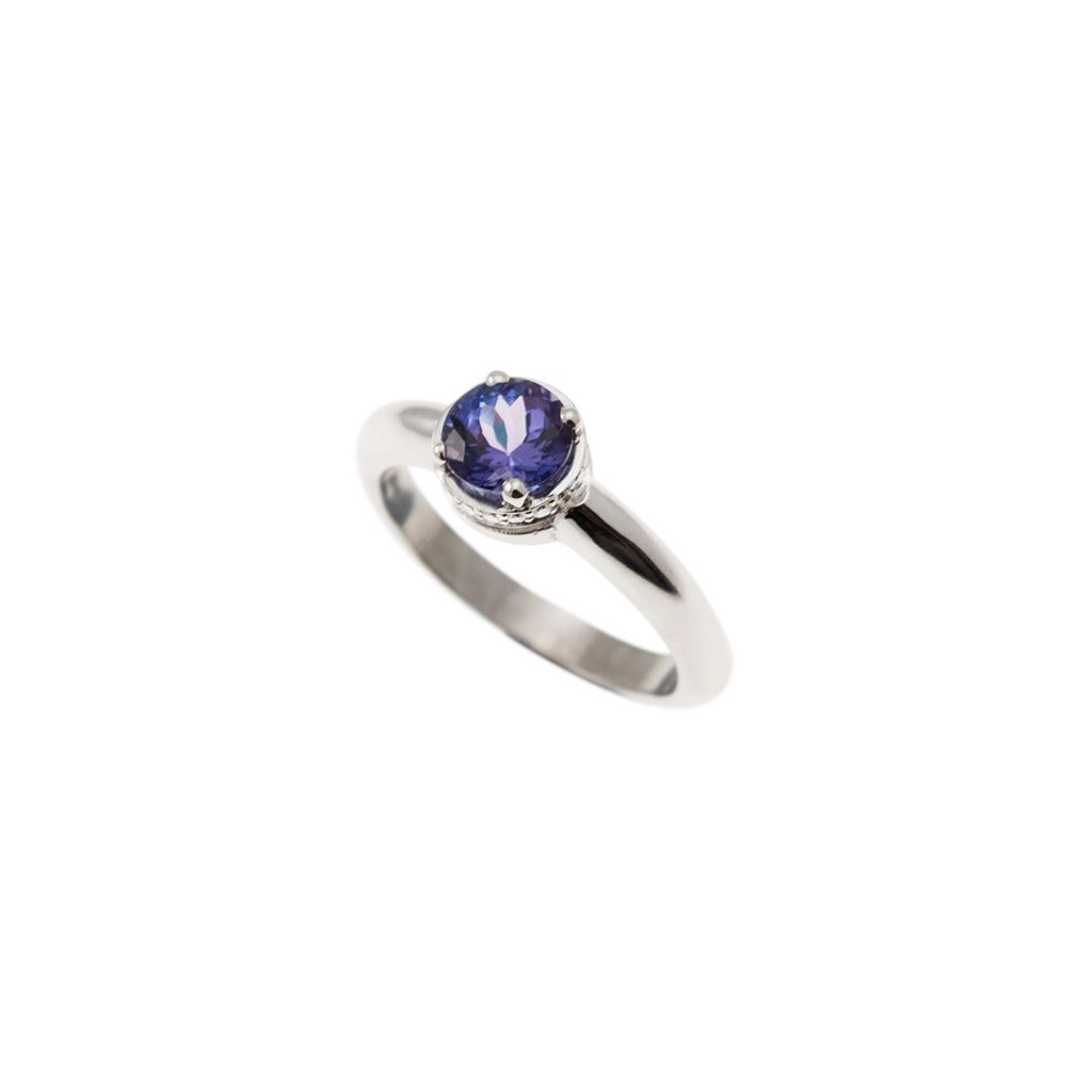 Round Solitaire Ring with Tanzanite and 18 Diamonds White Gold
