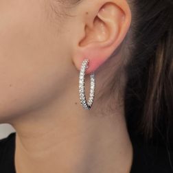 Boccole con 58 Diamanti 5,36ct chiusura a Clip in Oro Bianco foto indossata