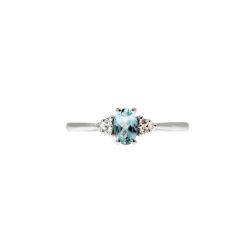 6x4mm Oval Aquamarine Solitaire Ring with 6 Diamonds in White Gold
