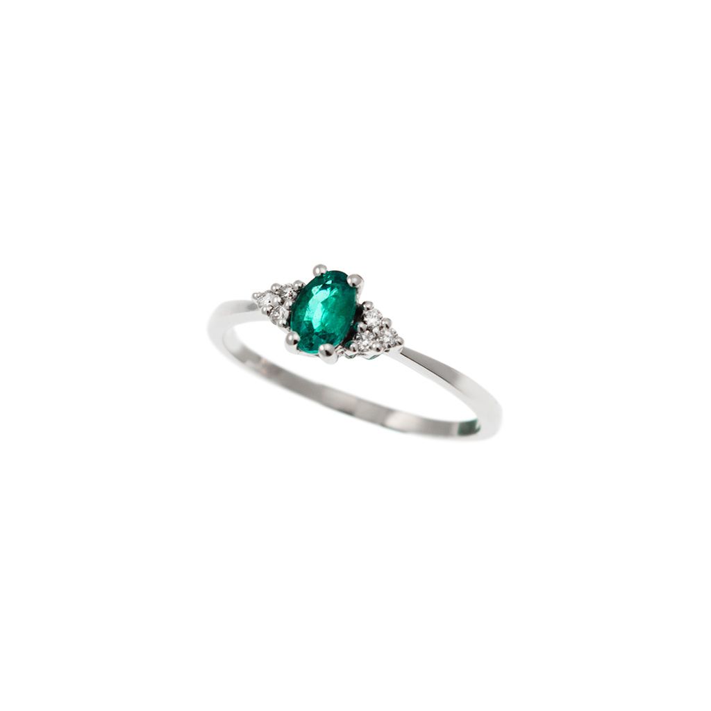 6x4mm Oval Emerald Solitaire Ring with 6 Diamonds in White Gold