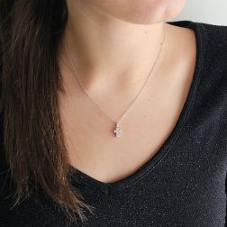 Croce con Diamanti - Larghezza 6.7mm foto indossata