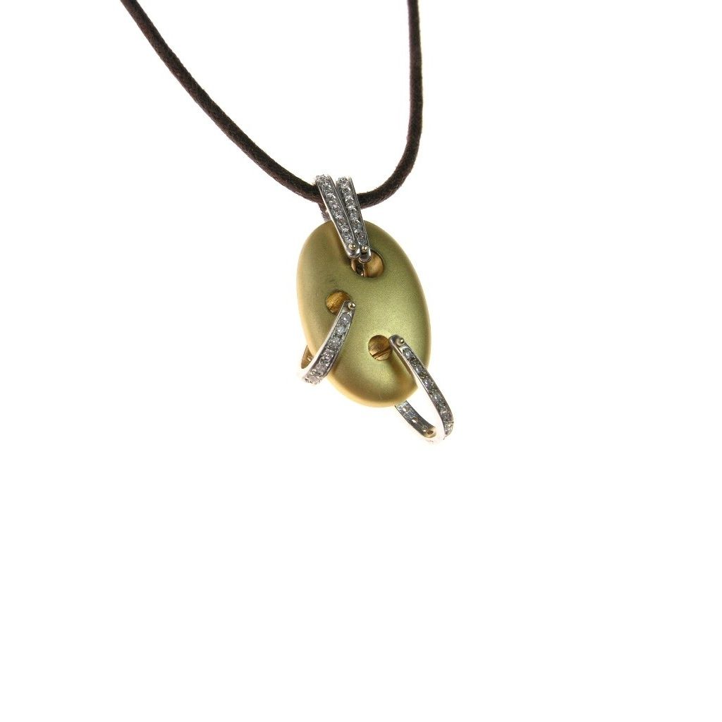 Satin-finish Egg pendant in Yellow Gold and Diamonds