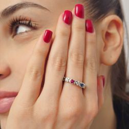 foto indossata Veretta Girandola con Diamanti, Diamante Giallo, Zaffiri Blu, Rubini, Smeraldi - Misura 12