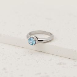 Round Solitaire Ring with Aquamarine and 18 Diamonds White Gold