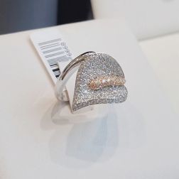 Leaf Design Ring with 148 Diamonds in White Gold and Rose Gold