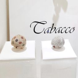 Dome ring in white gold with diamonds