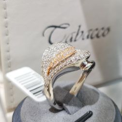 Leaf Design Ring with 148 Diamonds in White Gold and Rose Gold