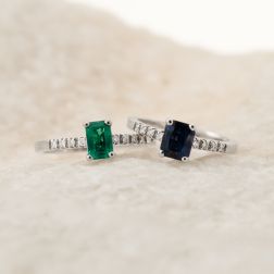 Octagonal Emerald Solitaire Ring with 8 Diamonds in White Gold - Italian Size 10