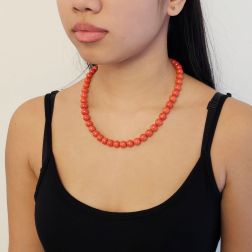 Collana 49cm in Corallo Naturale 9.50-10mm con chiusura Ottagonale Oro Giallo e Rosa foto indossata