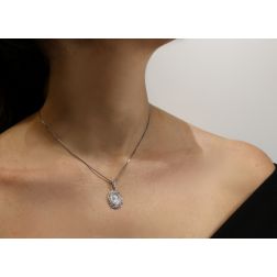 Medaglia Madonna bordo lavorato foto indossata