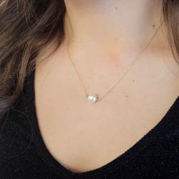 Photo of worn Teardrop Necklace with 8-9mm Akoya Pearl - yellow gold