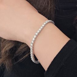Photo of worn Diamond Piramid Tennis Bracelet x 4.10mm