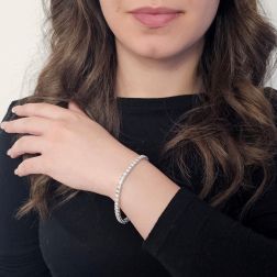 Bracciale Tennis a Piramide Diamanti x 4.10mm foto indossata