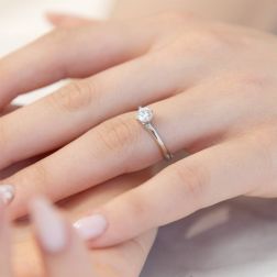 photo of worn of Solitaire "Love Panarea" GIA Diamond 0.40ct Platinum