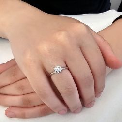 photo of worn Pantelleria Engagement Diamond Ring in 18kt white gold