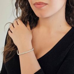 photo of worn Diamond Piramid Tennis Bracelet 20cm x 3.70mm