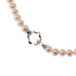 6-6.50mm Fresh Water pearls Bracelet with 18kt White Gold Flower clasp