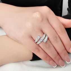 Anello Veretta Contrarié di Diamanti 1.15ct in Oro Bianco foto indossata