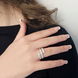 Anello Veretta Contrarié di Diamanti 1.15ct in Oro Bianco foto indossata