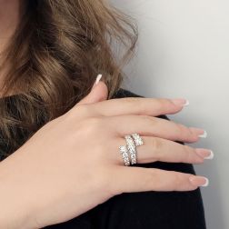 Photo of worn Half-eternity Contrarié ring in White Gold with 1.80ct Diamonds