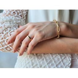 Photo of worn Rolo Squared Oval Chain Bracelet Yellow Gold
