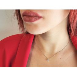 Collana Punto Luce Sparkle 0.25ct foto indossata