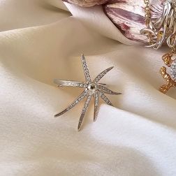 Anello Stella Marina a filo con Diamanti in Oro Bianco