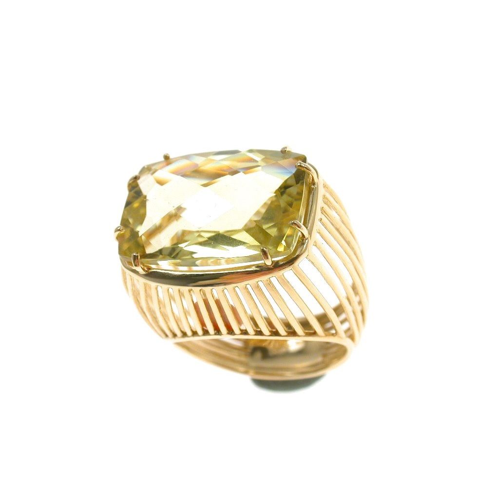 Lemon Quartz Ring in Yellow Gold
