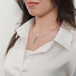 Girocollo Semirigido Flessibile Tubolare 1.50mm Sfaccettato Oro Bianco foto indossata
