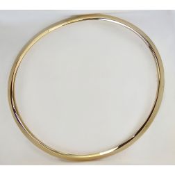 ‘Aura’ rigid necklace in yellow gold