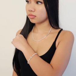 Collana Perle Freshwater cuore Oro Bianco e Diamanti foto indossata
