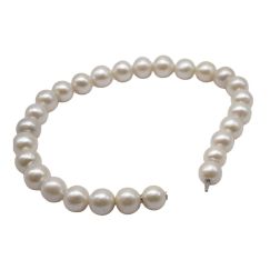 Freshwater pearl necklace with a Hidden Clasp in 18kt White Gold