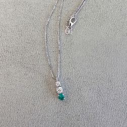 Girocollo Trilogy scalare Diamanti con Smeraldo (2.9mm-3.7mm)