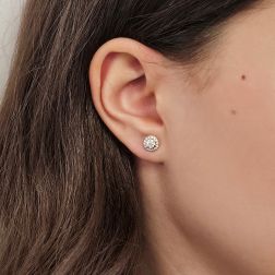 Photo of worn Light Point Earrings Diamonds with 0.26ct/0.27ct each Contoured