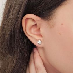 Photo of worn Light Point Earrings Diamonds with 0.26ct/0.27ct each Contoured