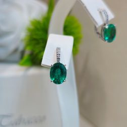 Orecchini monachella Smeraldo 9mm x 6.8mm e Barretta Diamanti