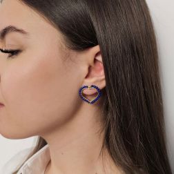 Photo of worn 18kt Yellow Gold Lobe Earrings – Heart with Blue Lapis