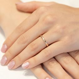 Fede Classica Francesina 3gr UNOAERRE foto esempio con Diamante indossata