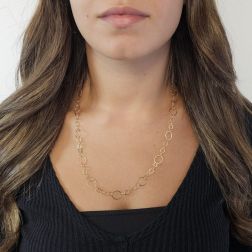 Collana Girocollo 45cm a Cerchi 5+1 in Oro Giallo foto indossata