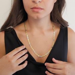 Photo of worn Two-tone Figaro Necklace 60cm x 5,20mm