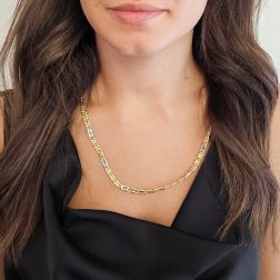 Photo of worn Two-tone Figaro Necklace 60cm x 5,20mm