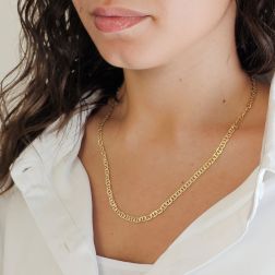 Photo of worn Yellow Gold "Traversino" chain Necklace 50cm x 4.30mm