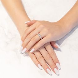 photo of worn Veretta Scalare Solitaire Ring with Aquamarine and Diamonds in White Gold - italian Size 14