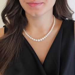 Girocollo Perle Scalare 9.7mm - 3.3mm - Chiusura moschettone Oro Bianco foto indossata