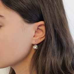 Photo of worn Rosée Classic Hook earrings with Freshwater pearl and Zircons