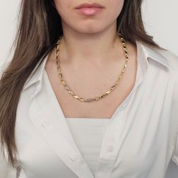 Photo of worn 50cm Unisex Two-Tone Necklace with 3D Chevron link Pattern