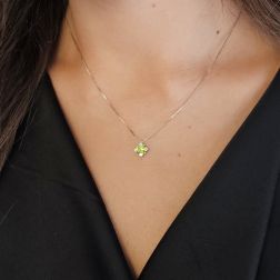 Foto indossata Girocollo punto luce Sparkle Peridoto Carrè 5mm