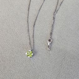 Girocollo punto luce Sparkle Peridoto Carrè 5mm