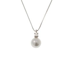 6.5mm Akoya Pearl Necklace with a 0.036ct Diamond