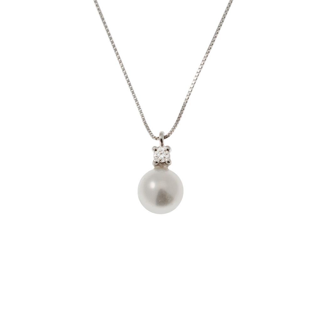 6.5mm Akoya Pearl Necklace with a 0.036ct Diamond